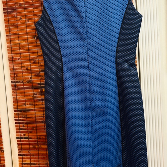 Tahari sheath dress - Picture 2 of 5